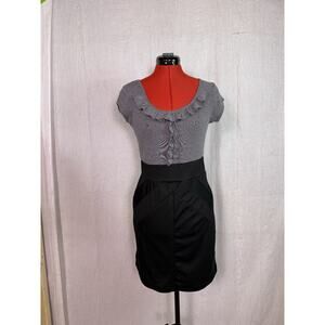 Bebop Grey Black Fitted Dress Women Size M Ruffle Scoop Neck Casual D874